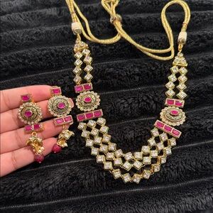 Elegant Gold and Pink Necklace Set
